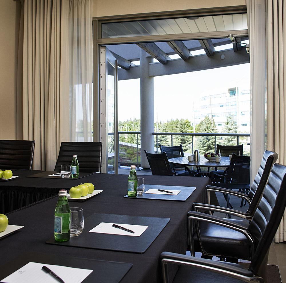 Delta Hotels By Marriott Guelph Conference Centre Екстер'єр фото